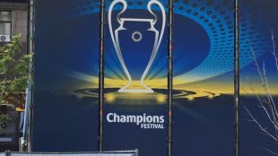 Kievde 2018 UEFA şampiyonlar Ligi kupasını önce siz görün istedim